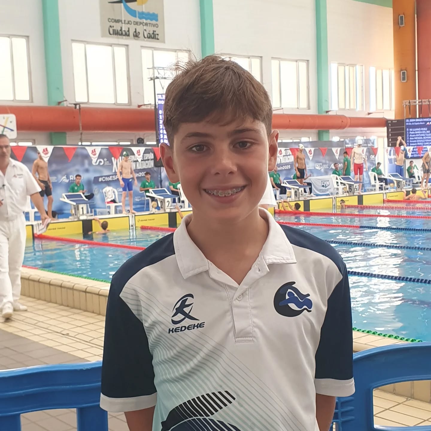 🏊‍♂️🏊‍♀️| Nuestro nadador Javier Rubio Ramírez, ha participado en el XII Campeonato de España 🇪🇦 Alevín que se ha estado celebrando en Cádiz.
Lo hizo en la prueba de 50 metros espalda con mejor marca personal y consiguiendo el puesto 16⁰ de la clasificación por edad.

¡¡¡Enhorabuena Javi!!!💪🏽