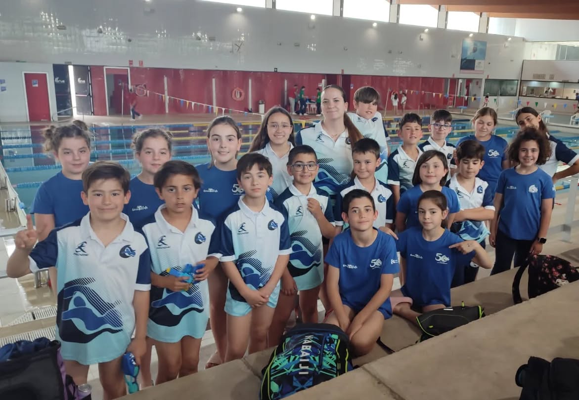 🏊🏽‍♀️🏊🏽‍♂️| El pasado sábado nuestro equipo prebenjamín y benjamín participó en la 6⁰ Jornada provincial en Córdoba. Última jornada provincial antes de la final, que se celebrará en nuestra piscina el próximo sábado 23 de mayo. 
¡¡¡Vamos EQUIPO!!!💪🏽
